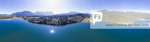 360-Grad-Panorama des Barmsees  bei Krün  Werdenfelser Land  Drohnenaufnahme  Oberbayern  Bayern  Deutschland  Europa