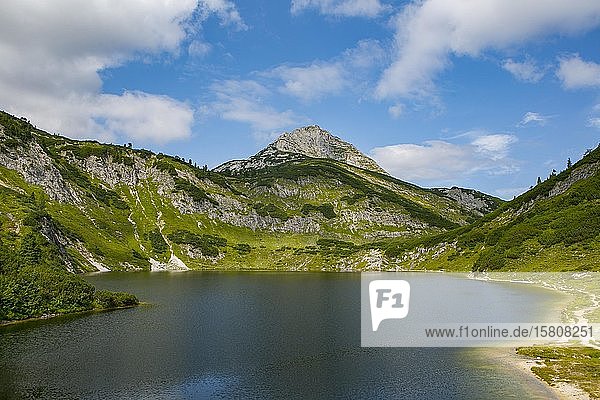 Totes Gebirge  Dolinensee  Wildensee mit Rinnerkogel  Salzkammergut  Oberösterreich  Österreich  Europa