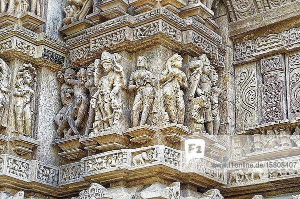 Skulpturen an den Wänden des Lakshmana-Tempels  Khajuraho-Denkmälergruppe  Bundesstaat Madhya Pradesh  Indien  Asien
