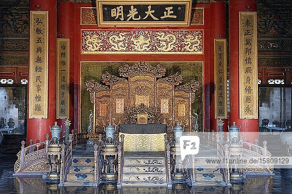 Verbotene Stadt  Innere Stadt  Palast der himmlischen Reinheit  Thron  Peking  China  Asien