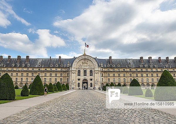 Eingang zum Invalidenheims Hotel des Invalides Paris Île-de-France Frankreich Europa