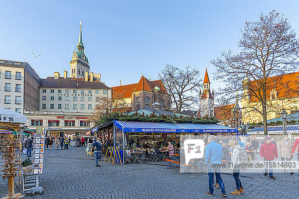 View of Viktealienmarkt Christmas Market  Munich  Bavaria  Germany  Europe