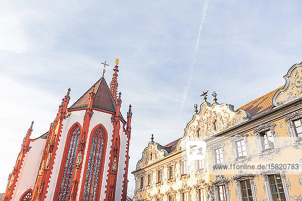 Deutschland  Bayern  Würzburg  Tiefblick auf Marienkapelle und Falkenhaus