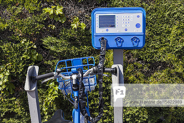Frankreich  Alpes-Maritimes  Cagnes-sur-Mer  Fahrradverleihstation