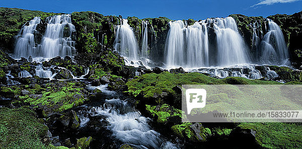 unbenannter Wasserfall im Hochland von Island
