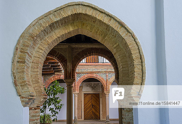 Hufeisenbogen im Palast von Mondragon  Ronda  Málaga  Spanien