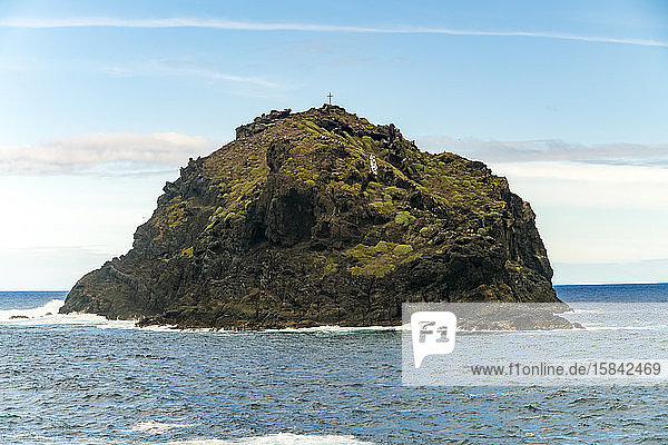 Roque de Garachico bei der Insel Teneriffa im Atlantik