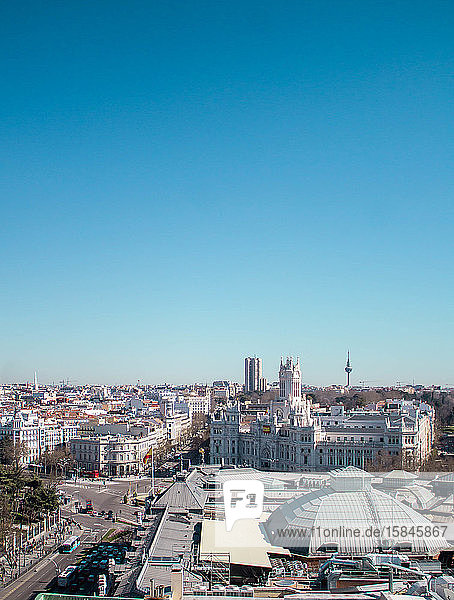 Spanien  Madrid  Stadtbild mit Alcala-Straße. Senkrecht