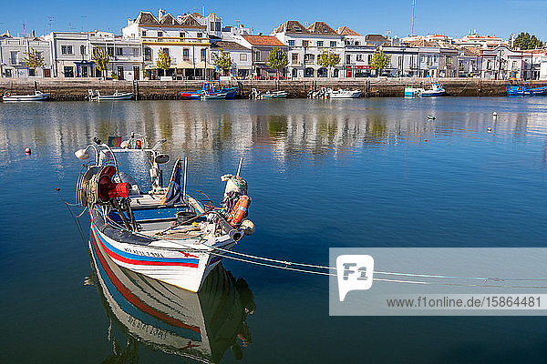 Fischerboote in Tavira; Ostalgarve; Portugal