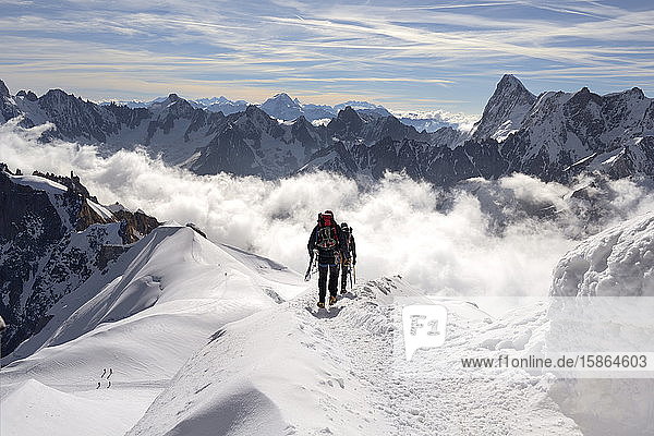 Mountaineers and climbers  Aiguille du Midi  Mont Blanc Massif  Chamonix  French Alps  Haute Savoie  France  Europe