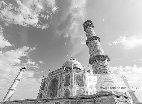 Das Taj Mahal in Schwarz-Weiß  UNESCO-Weltkulturerbe  Agra  Uttar Pradesh  Indien  Asien