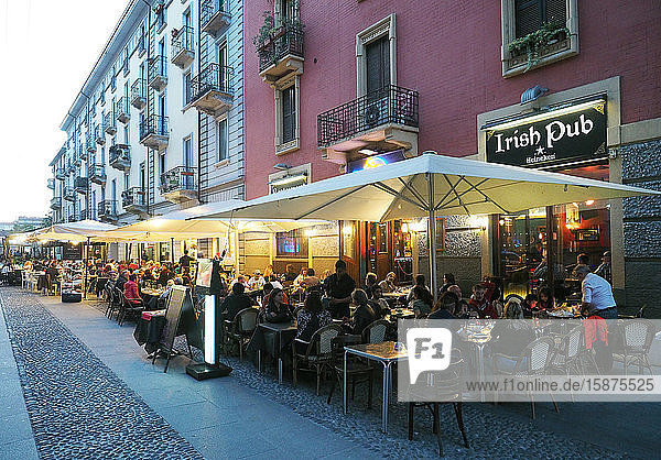 Europe   italy   Lombardy   Milan   Navigli night life  cafes along the Naviglio