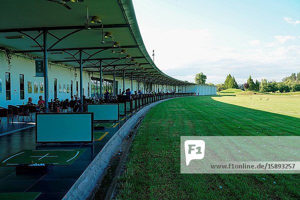 Golf driving range