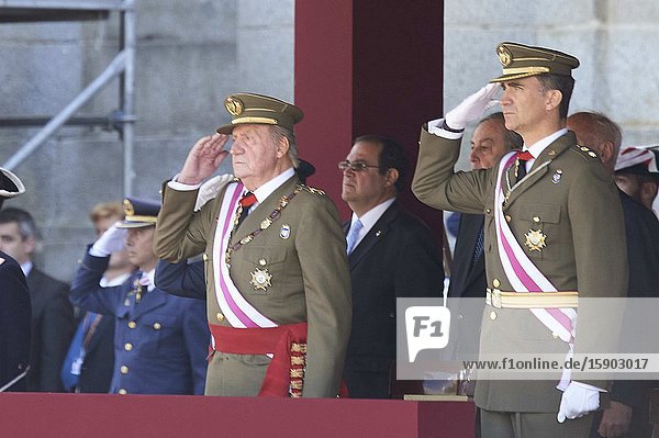 King Juan Carlos of Spain and Prince Felipe of Spain attend the Celebration of the Royal and Military Order of San Hermenegildo  to mark the bicentenary of the establishment of the Order at Real Monasterio de San Lorenzo de El Escorial on June 3  2014 in El Escorial  MadridKing Felipe VI has decided to renounce the inheritance of King Juan Carlos of Spain ‘that could personally correspond to him ’ announced this Sunday the Casa del Rey  in a statement in which he also advances that King Juan Carlos of Spain stops receiving the assignment he has fixed in the Budgets of the House of SM the king.