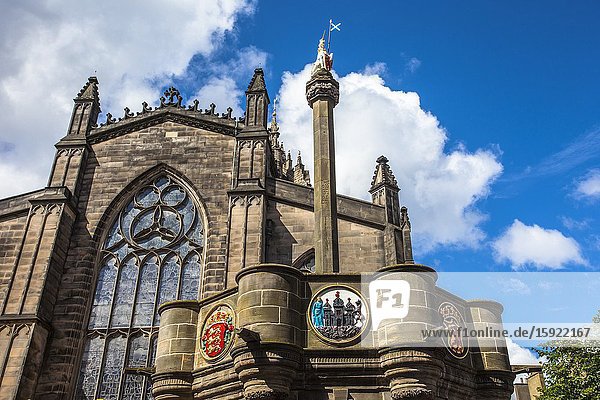 Mercat Cross St Giles Cathedral Parliament Square Royal Mile Old Town Edinburgh Scotland United Kingdom Europe.