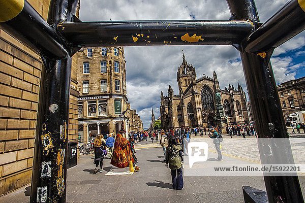Wizard street performer Gandalf St Giles' Cathedral or the High Kirk of Edinburgh Royal Mile High Street Old Town Edinburgh Scotland United Kingdom Europe.