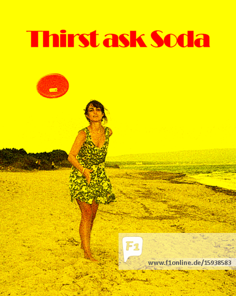 Frau wirft Frisbee am Strand 'Thirst ask Soda',  3D-Stereo-Effekt