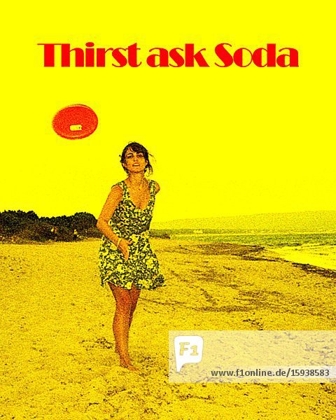 Frau wirft Frisbee am Strand 'Thirst ask Soda'  3D-Stereo-Effekt