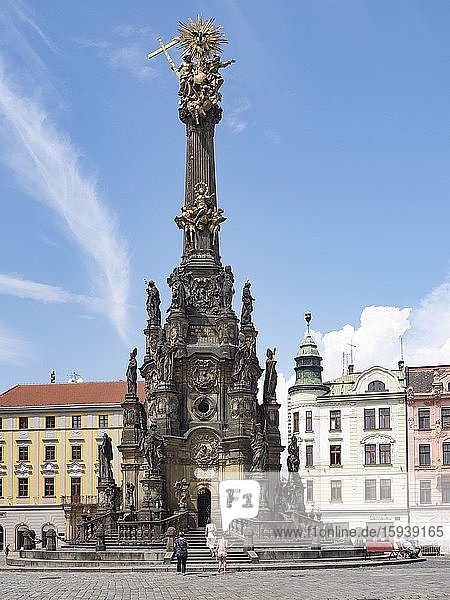 Stadtplatz Oberring mit Unesco Weltkulturerbe Dreifaltigkeitssäule von Olmütz Olomouc Nord-Mähren Tschechien Europa