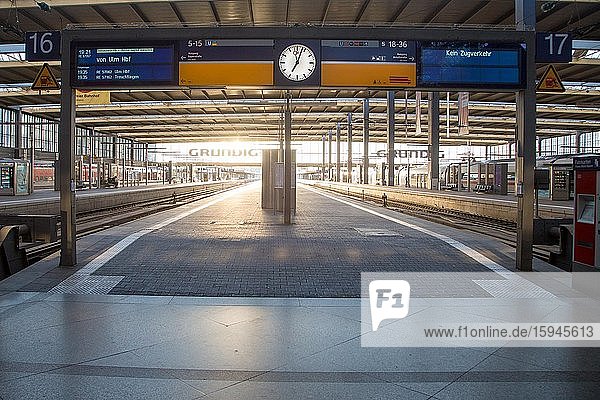 Station concourse with empty tracks and platforms  central station  Munich  Bavaria
