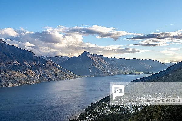 View of Lake Wakatipu  Ben Lomond Scenic Reserve  Otago  South Island  New Zealand  Oceania