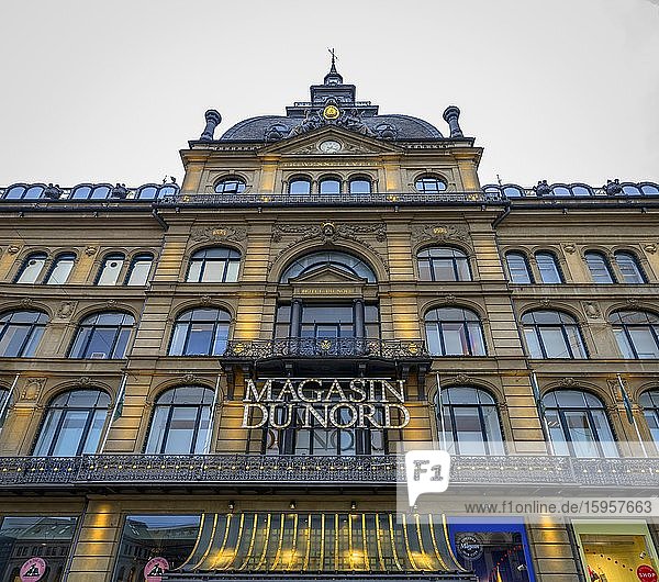 Eingang des Magasin Du Nord Luxuskaufhaus Kopenhagen Dänemark Europa