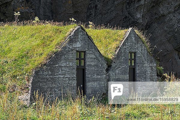 Grassodenhäuser  bei Skogar  Ringstraße  Sudurland  Südisland  Island  Europa