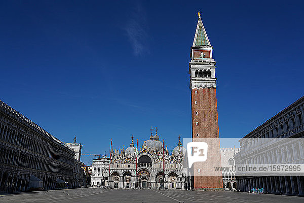 St. Mark's Square during Coronavirus lockdown  Venice  UNESCO World Heritage Site  Veneto  Italy  Europe