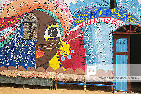 Bemalte Gebäude  Nagaa Suhayi Gharb  Nubisches Dorf  Assuan  Ägypten  Nordafrika  Afrika