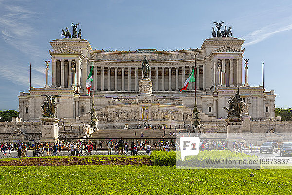 View of Vittoriano  National Monument Vittorio Emanuel  Piazza Venezia  Rome  Lazio  Italy  Europe