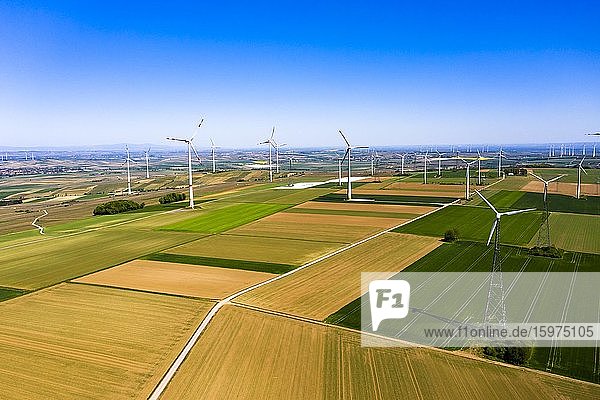 Luftbild  Windpark  Windkraftanlagen  regenerative Energie durch Wind  Gabsheim. Rheinland-Pfalz  Deutschland  Europa