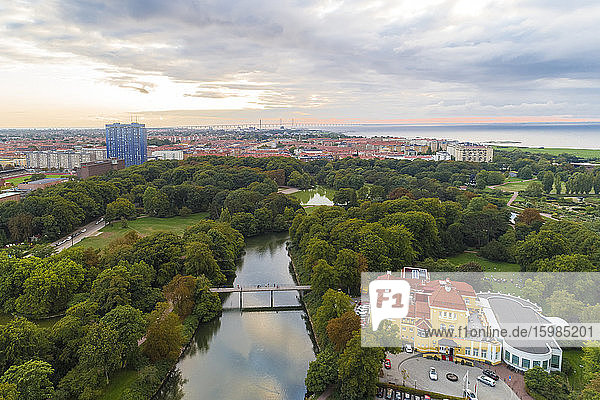 Schweden  Schonen  Malmö  Luftaufnahme von Kungsparken und Casino Cosmopol