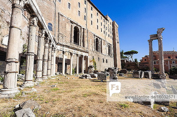 Tempel der harmonischen Götter  Römisches Forum  UNESCO-Weltkulturerbe  Rom  Latium  Italien  Europa