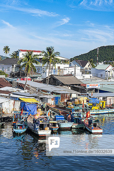 Fischerboote im Fischerhafen von Duong Dong  Insel Phu Quoc  Vietnam  Indochina  Südostasien  Asien