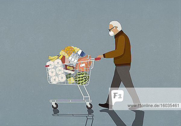 Älterer Mann mit schützender Gesichtsmaske schiebt Lebensmittel in den Einkaufswagen
