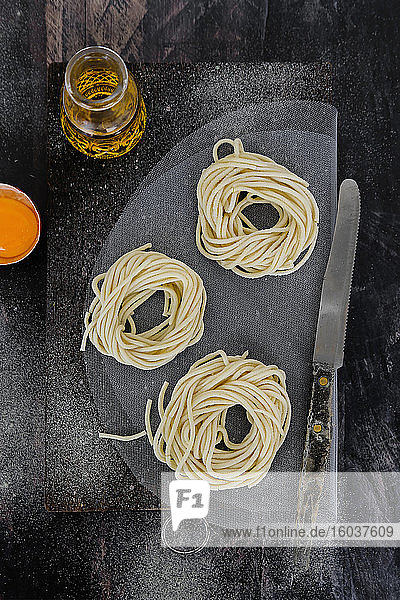 Homemade fresh spaghetti