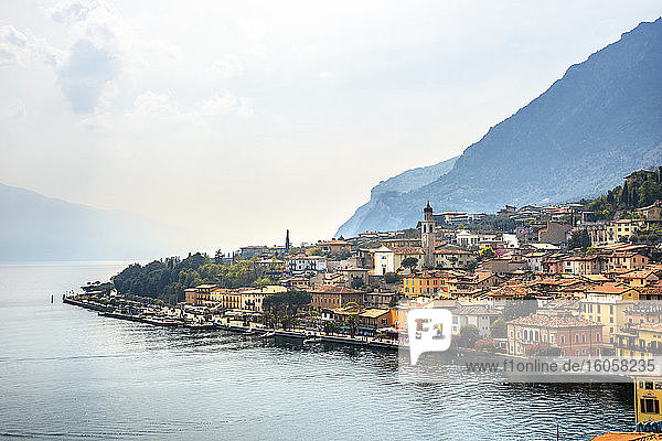 Italien  Provinz Brescia  Limone sul Garda  Stadt am Ufer des Gardasees