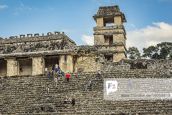 Ruinen des Kreuztempels der Maya-Stadt Palenque; Chiapas  Mexiko