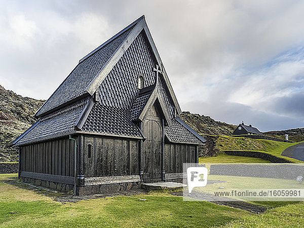 Kirche in einer Stadt auf der Insel Heimaey  in einem Archipel vor der Südküste Islands; Vestmannaeyjar  Südliche Region  Island