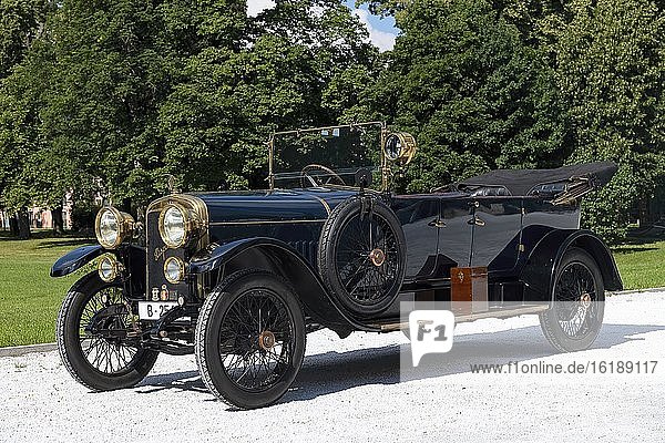 Oldtimer Hispano-Suiza T16  Baujahr 1917  blau  Österreich  Europa