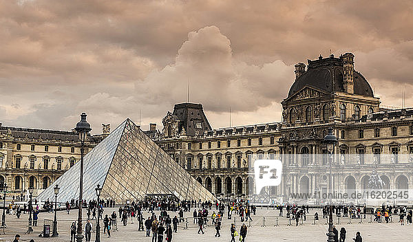 Louvre  Paris  Frankreich