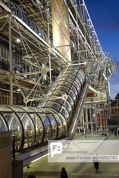 Rolltreppe  Museum für zeitgenössische Kunst  Centre Pompidou  Paris  Frankreich