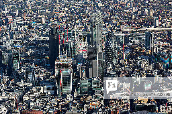 Luftaufnahme von Londoner Wolkenkratzern