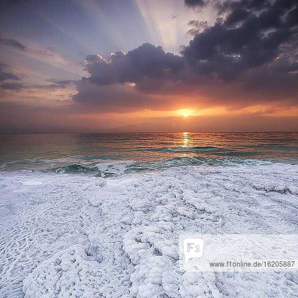 Sonnenaufgang über dem Toten Meer  Mitzpe-Shalom  Palästina