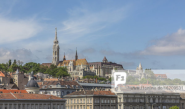 Ungarn  Budapest  Ansicht der Matthiaskirche