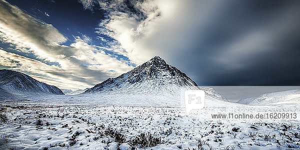 UK  Scotland  View of snow mountains at Buachaille Etive Mor