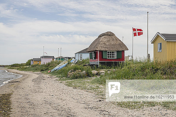 Dänemark  Region Süddänemark  Marstal  Kleine Badehäuser am Strand