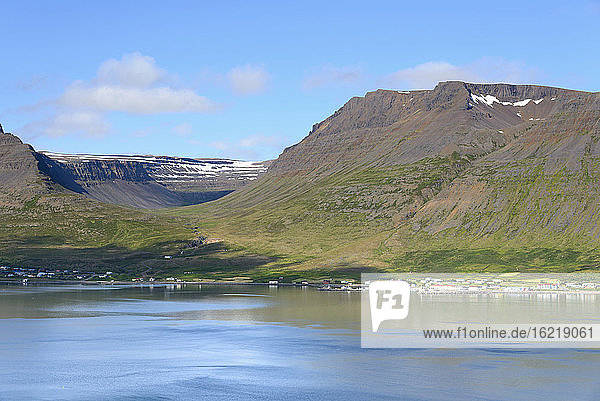 Island  Blick auf die Küstenlinie