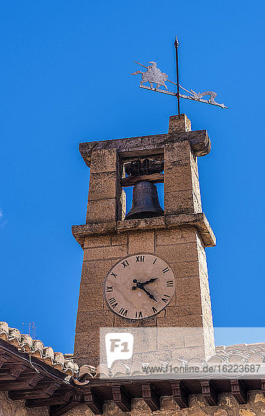 Spanien  Autonome Gemeinschaft Aragonien  Provinz Teruel  Dorf Albarracin (Schönstes Dorf Spaniens)  Glockenturm des Rathauses