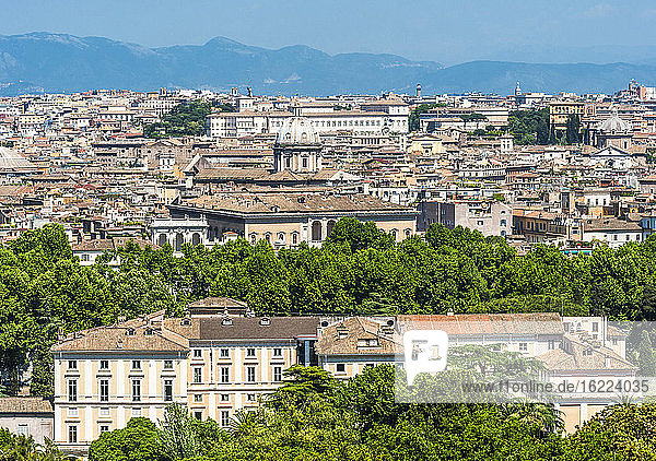 Italien  Rom  Blick auf den Stadtteil Campo dei Fiori (Palazzo Corsini  Nationalgalerie für antike Kunst) vom Garibaldi-Platz aus